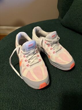 Nike Fitsole White and Coral Accent Women’s Sneakers